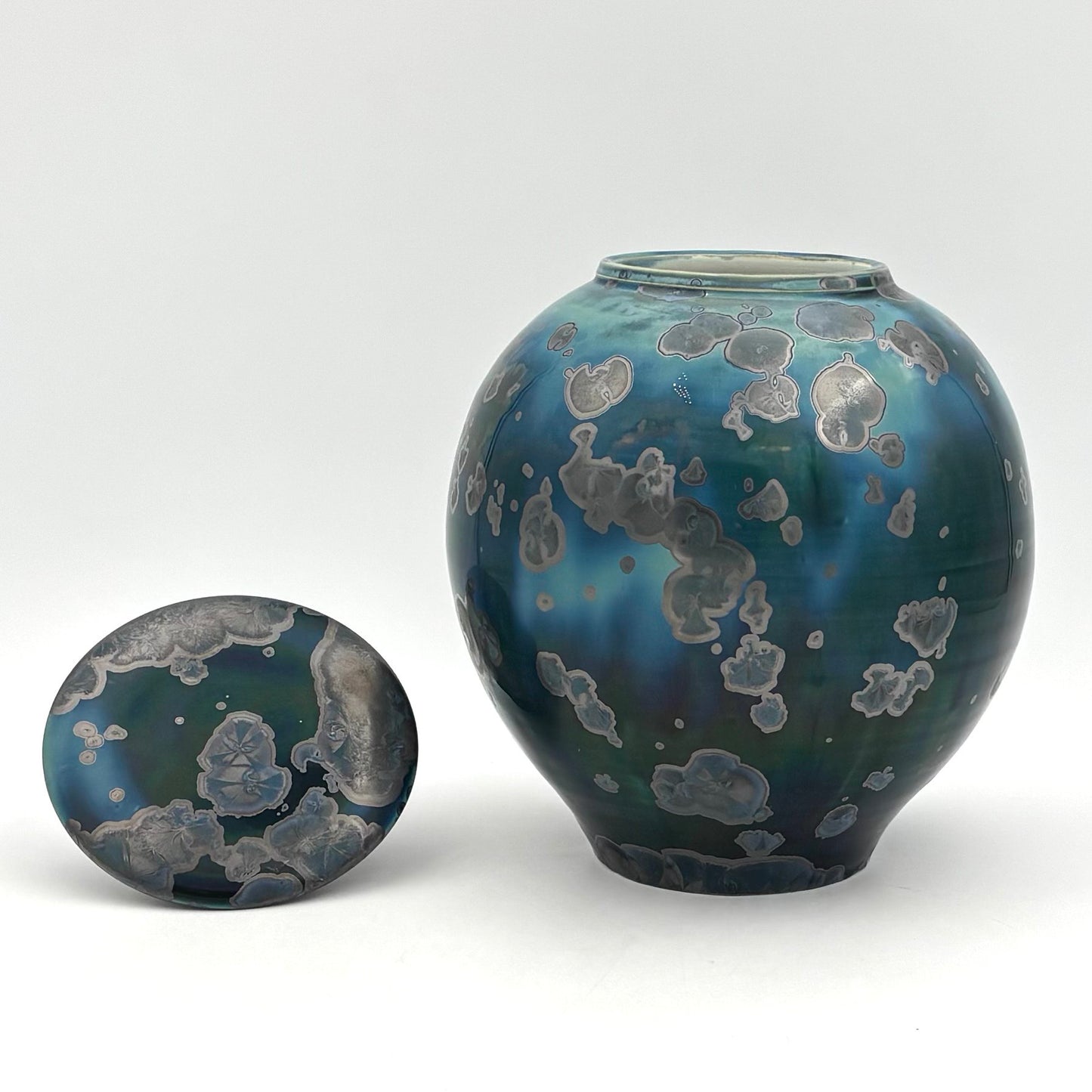 Large Cremation Urn - 200 Cubic Inches - SKU 385